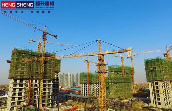 Hengsheng tower crane (tower crane) in Luoyang in L